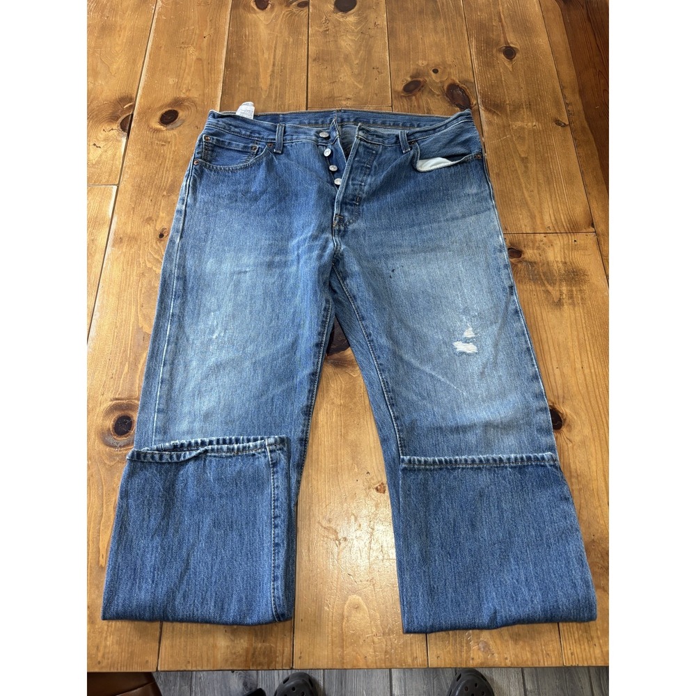 Levi's 501 Men's‎ W34 L30 Straight Fit Button Fly Jeans Distressed Medium Wash